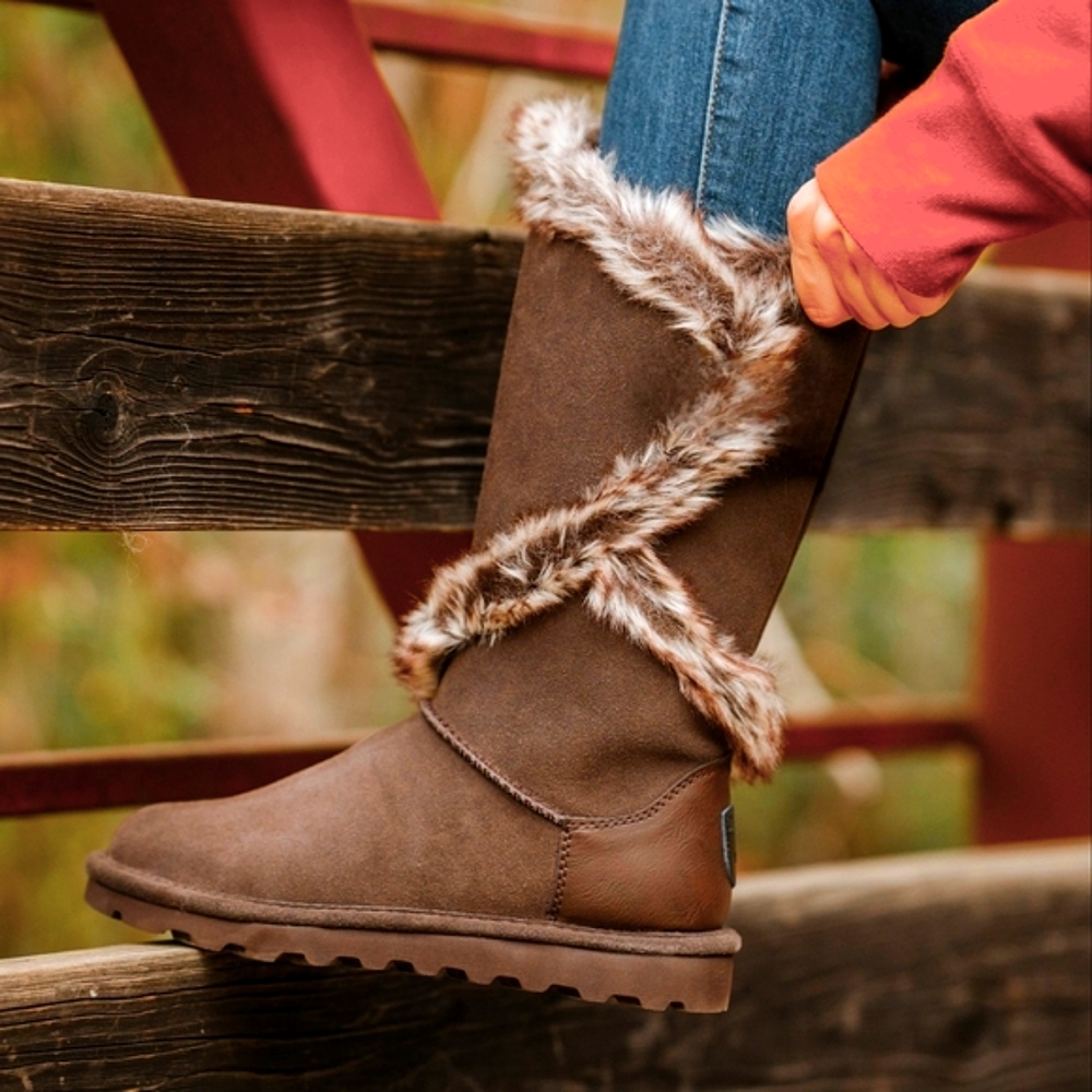 🐾 BearPaw Shelly Suede, Wool, Faux Fur Trim Boots Chocolate Color Size 6 NWT